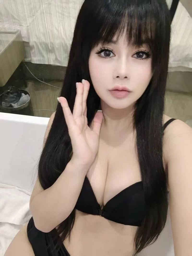 龙华性感朵朵