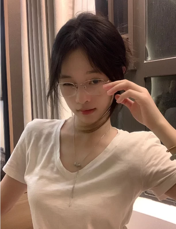 九江颜值非常哇塞的小嫩草