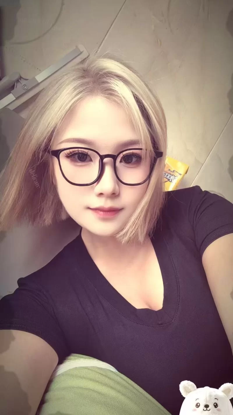 骚莹莹妹妹刚下海