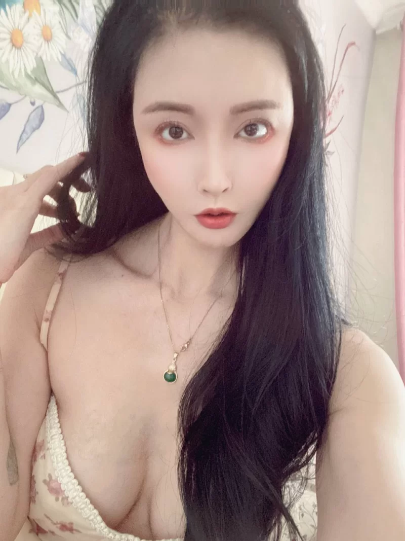 东区性感小姐姐