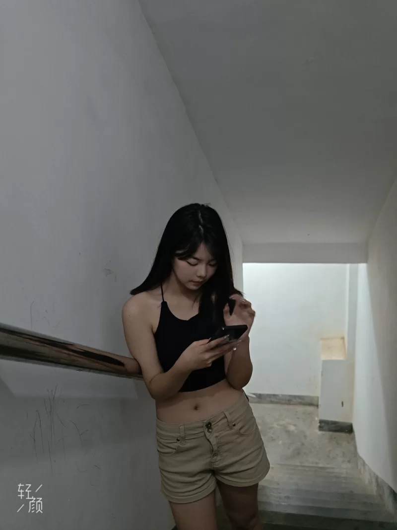 长沙18颜值嫩妹刚下海