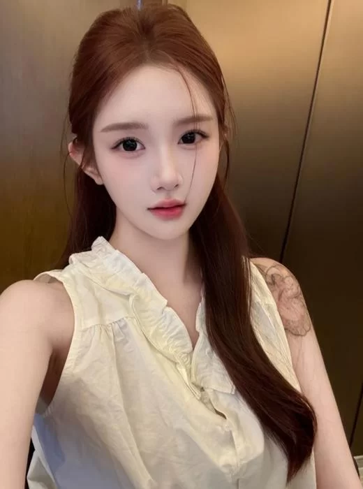上海遇上这么一个气质美女