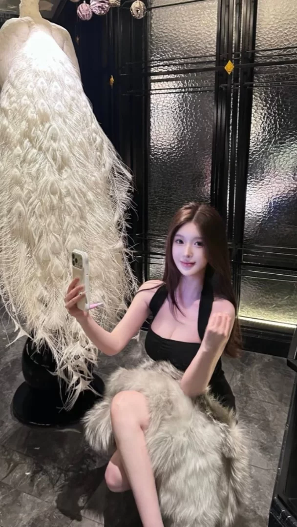 05大学生兼职刚下海，服务多人美，活好情商高