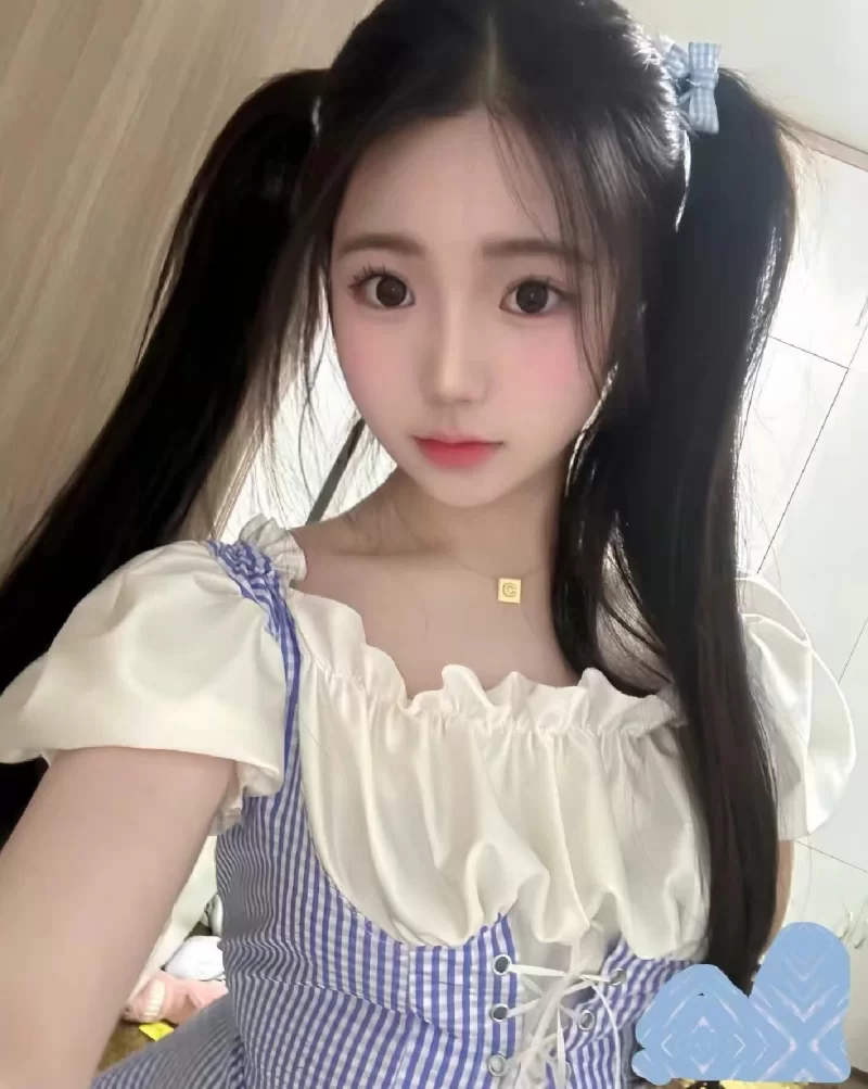 闵行区05年双马尾长腿妹妹自带房