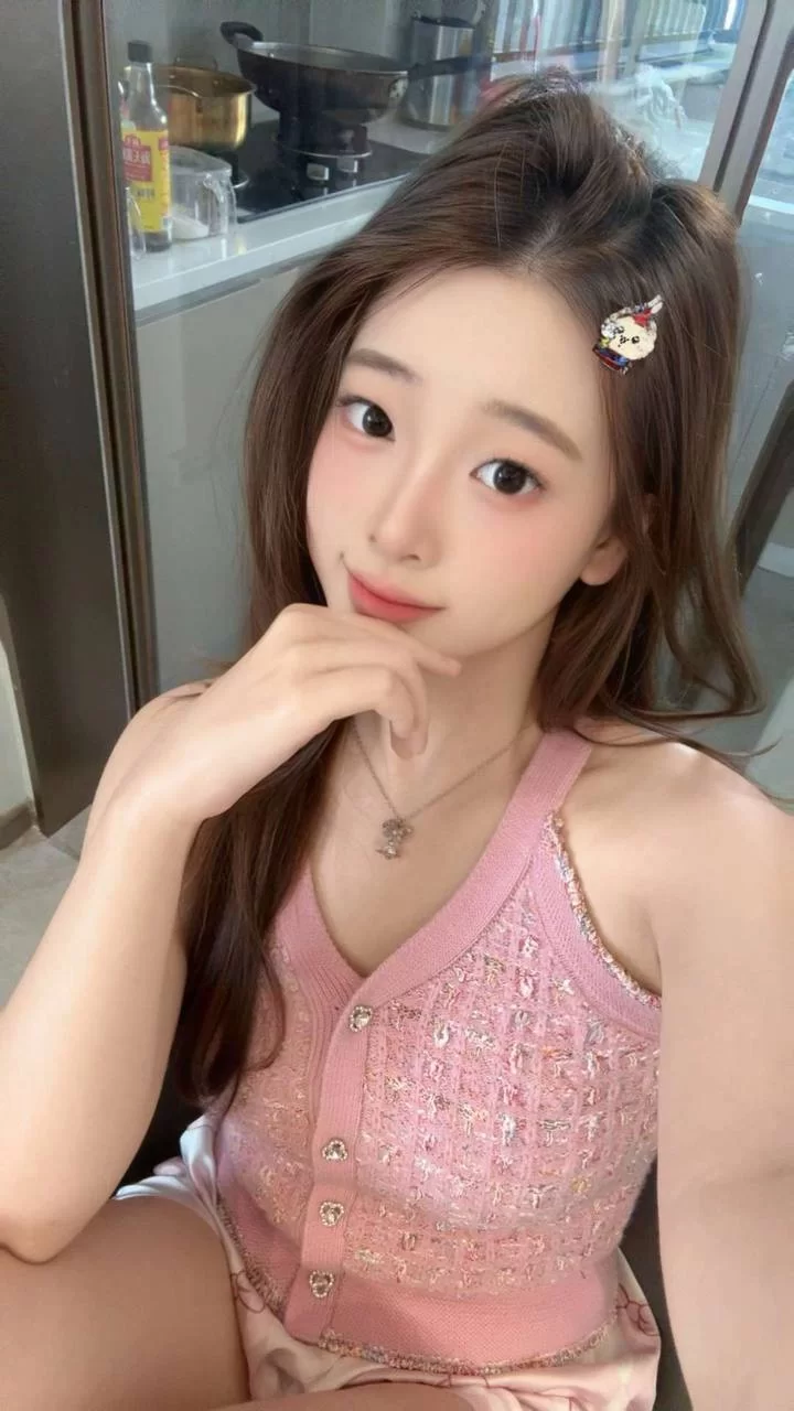 朝阳小小一线天妹妹