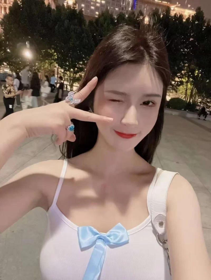 腿长腰细胸大美颜末