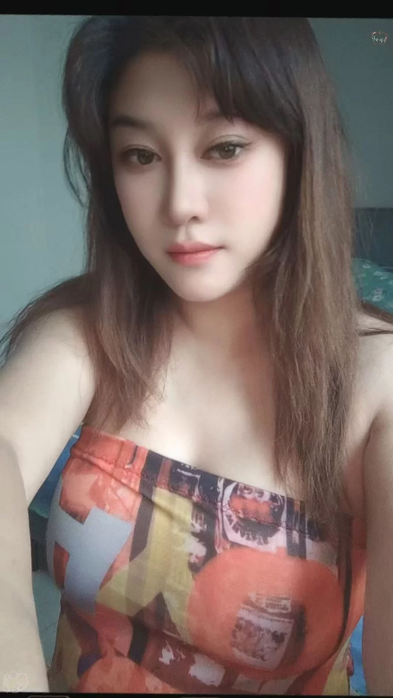 大奶风情美少妇