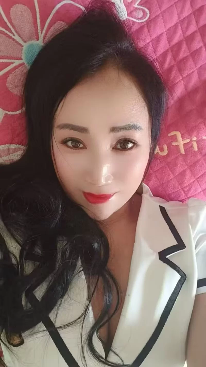 东城黑丝少妇